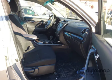 2014 Kia Sorento Lx from USA, damaged, VIN 5XYKTCA64EG460803